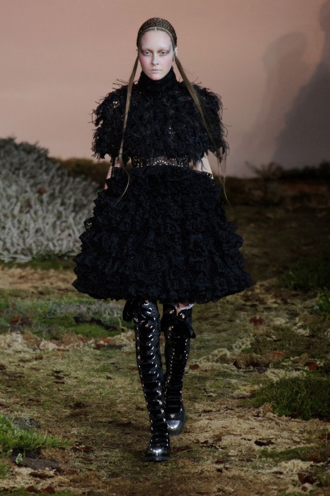 亚历山大·麦昆 alexander mcqueen 2014秋冬时装发布秀 paris fall