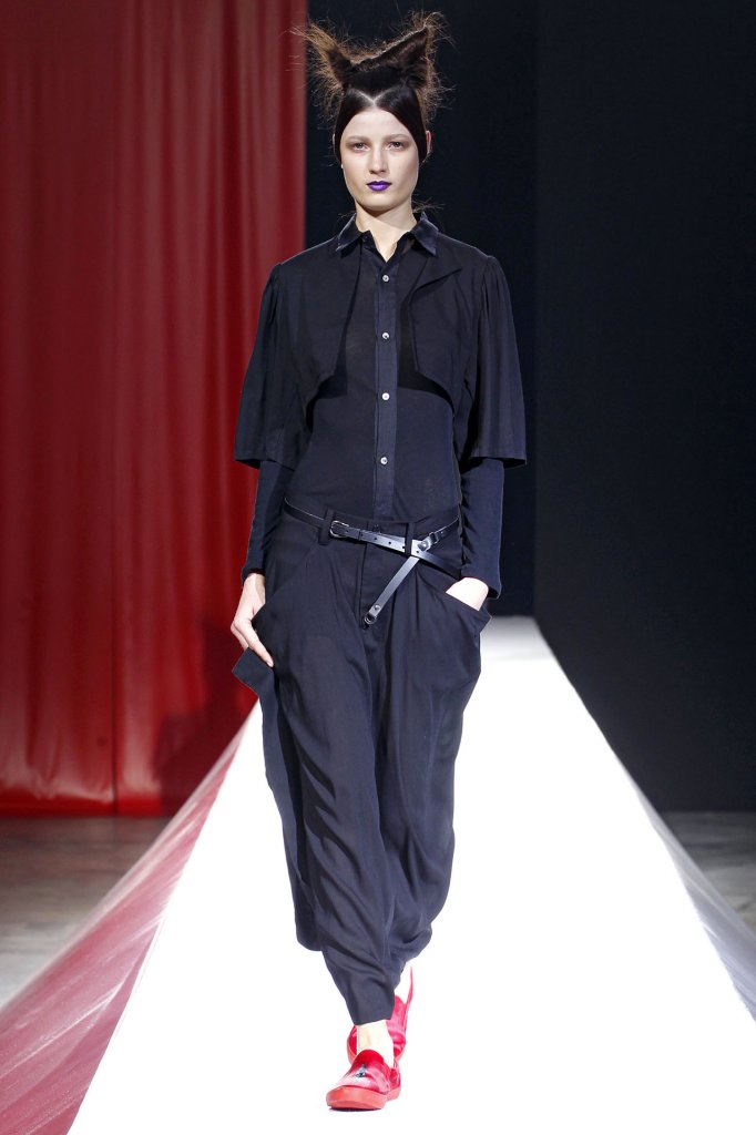 山本耀司 yohji yamamoto 2012春夏高级成衣系列时装发布秀—paris