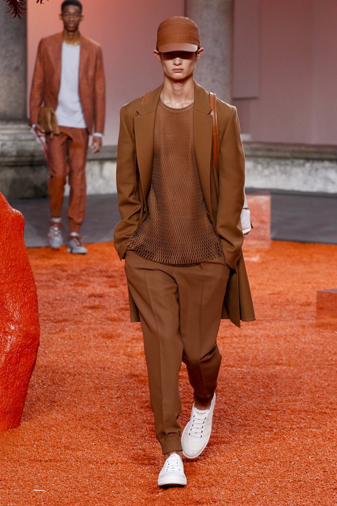 和junya watanabe一样,ermenegildo zegna 2018春夏男装系列将大地色