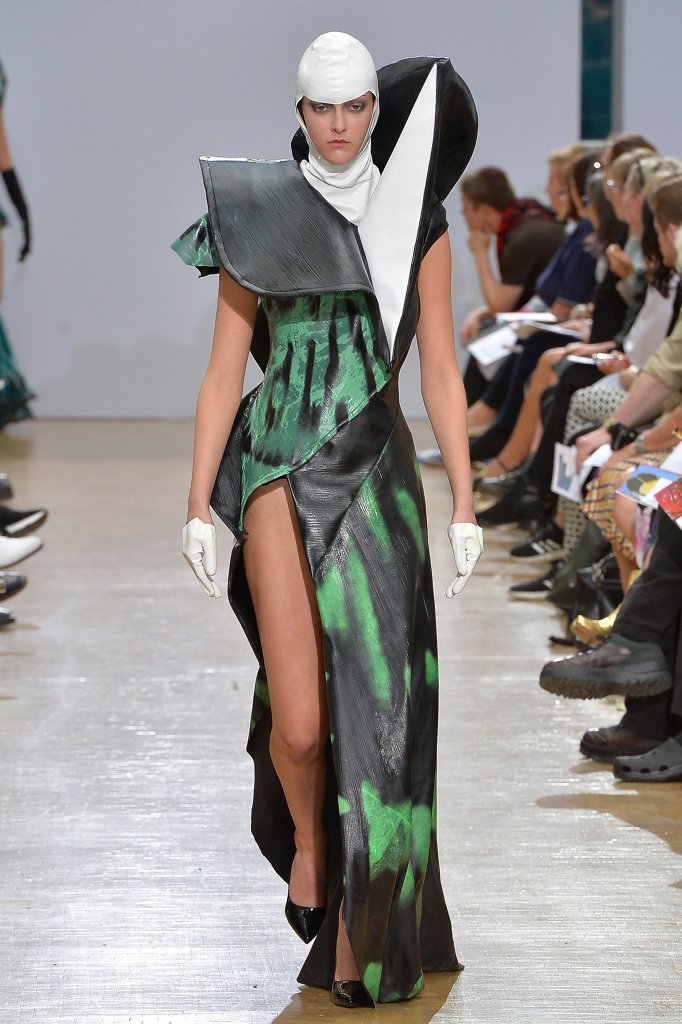 未来女战士 - 未来主义futurist - 天天时装-口袋里的时尚指南