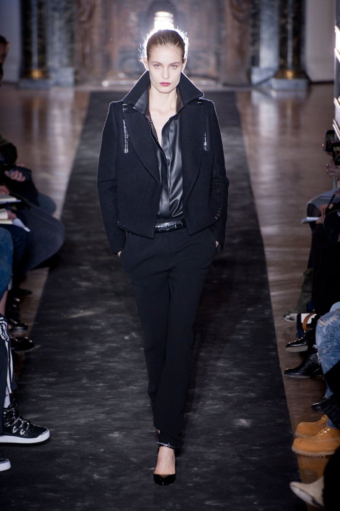 安东尼·瓦卡莱洛 Anthony Vaccarello 2013秋冬时装发布秀 - Paris Fall 2013