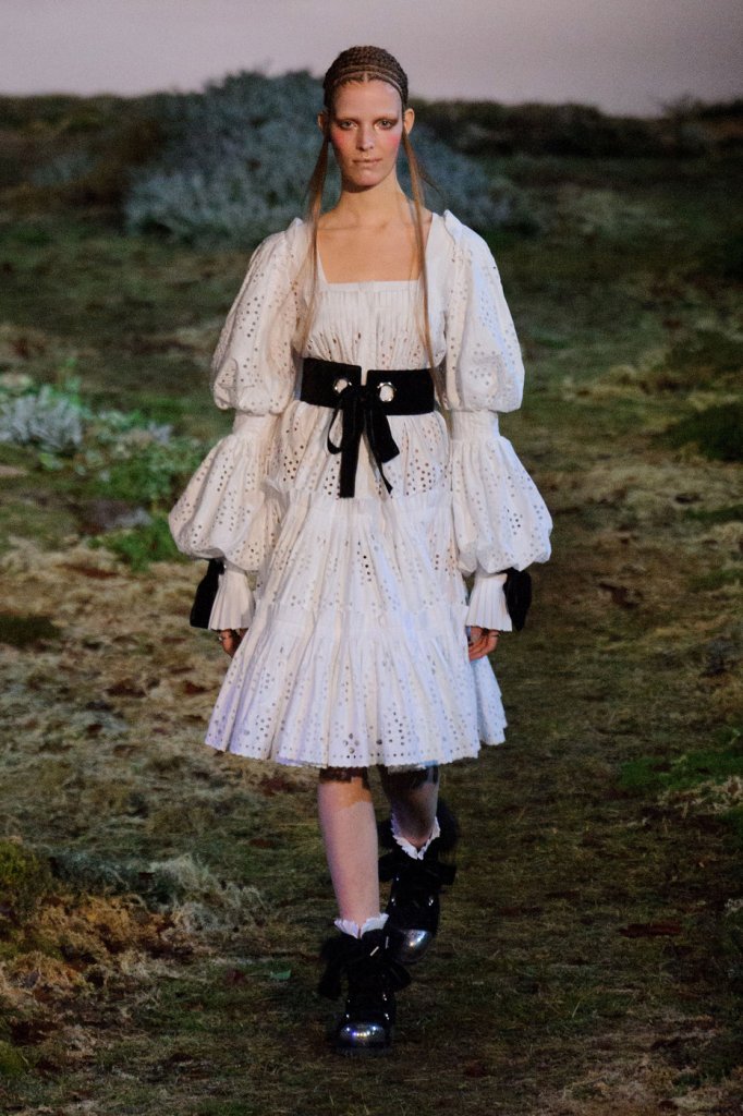 亚历山大·麦昆 Alexander McQueen 2014秋冬时装发布秀 - Paris Fall 2014