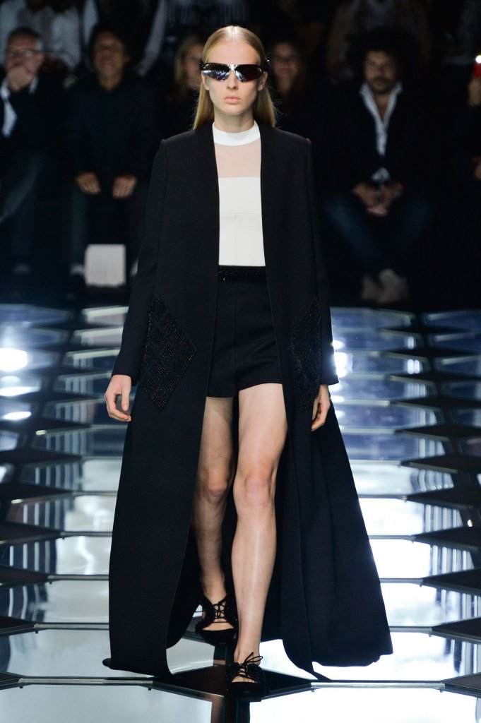 巴黎世家 Balenciaga 2015春夏系列时装发布秀 - Paris Spring 2015