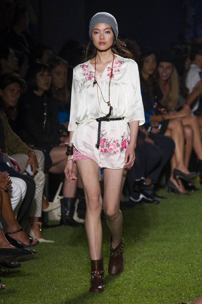 蓝色少女 Blugirl 2015春夏系列时装发布秀 - Milan Spring 2015