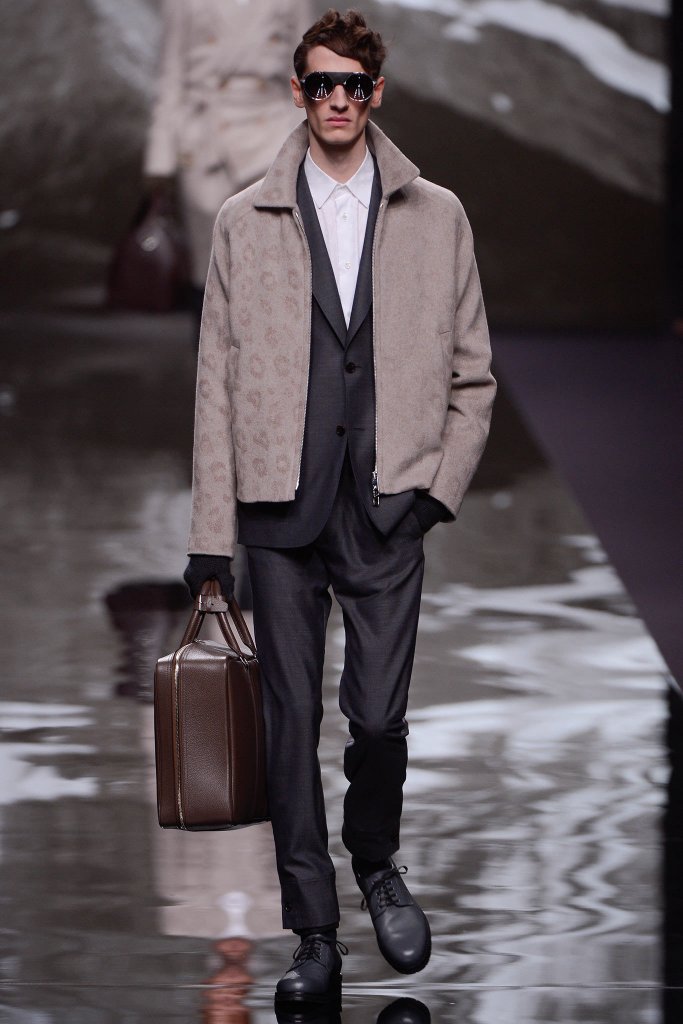 路易·威登 Louis Vuitton 2013秋冬系列男装发布秀 - Paris Fall 2013 Menswear