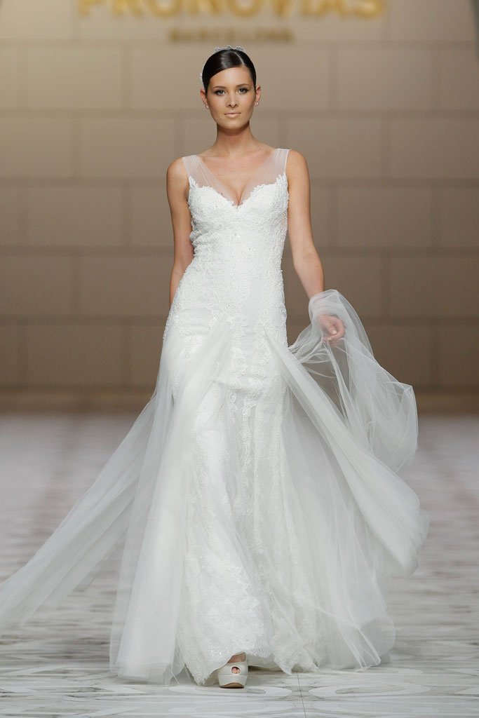 Pronovias 2015春夏系列婚纱发布秀 - Spring / Summer 2015