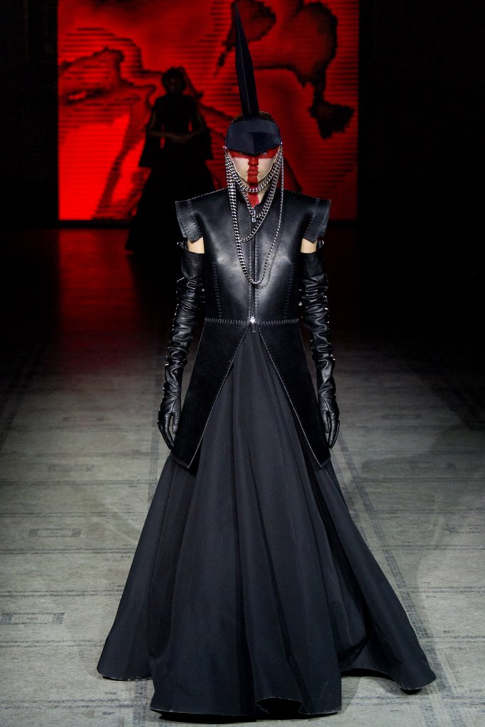 加勒斯·普 Gareth Pugh 2015/16秋冬系列时装发布秀 - London Fall 2015