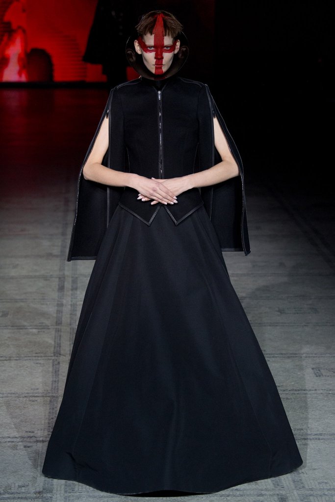 加勒斯·普 Gareth Pugh 2015/16秋冬系列时装发布秀 - London Fall 2015