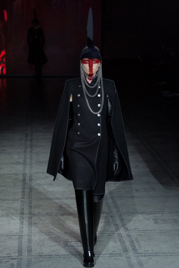 加勒斯·普 Gareth Pugh 2015/16秋冬系列时装发布秀 - London Fall 2015