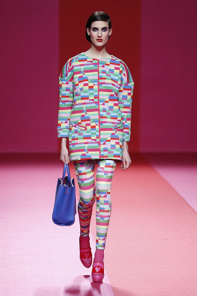 阿嘉莎·鲁兹·德拉普拉达 Agatha Ruiz de la Prada 2015/16秋冬系列时装发布秀 - Madrid Fall 2015 