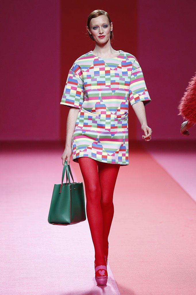 阿嘉莎·鲁兹·德拉普拉达 Agatha Ruiz de la Prada 2015/16秋冬系列时装发布秀 - Madrid Fall 2015 