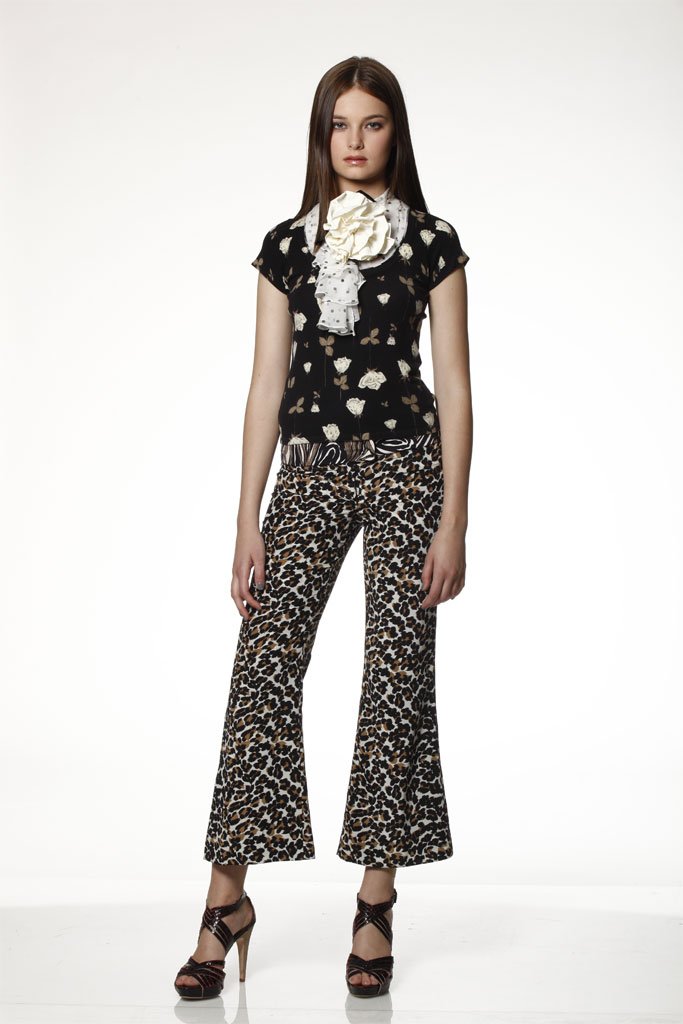 图勒  Tuleh    2010早春度假系列时装Lookbook(Resort 2010)