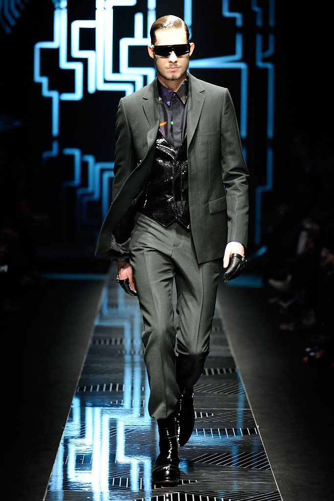 范思哲   Versace  2010/11秋冬系列男装发布秀 - Milan  Fall 2010 Menswear