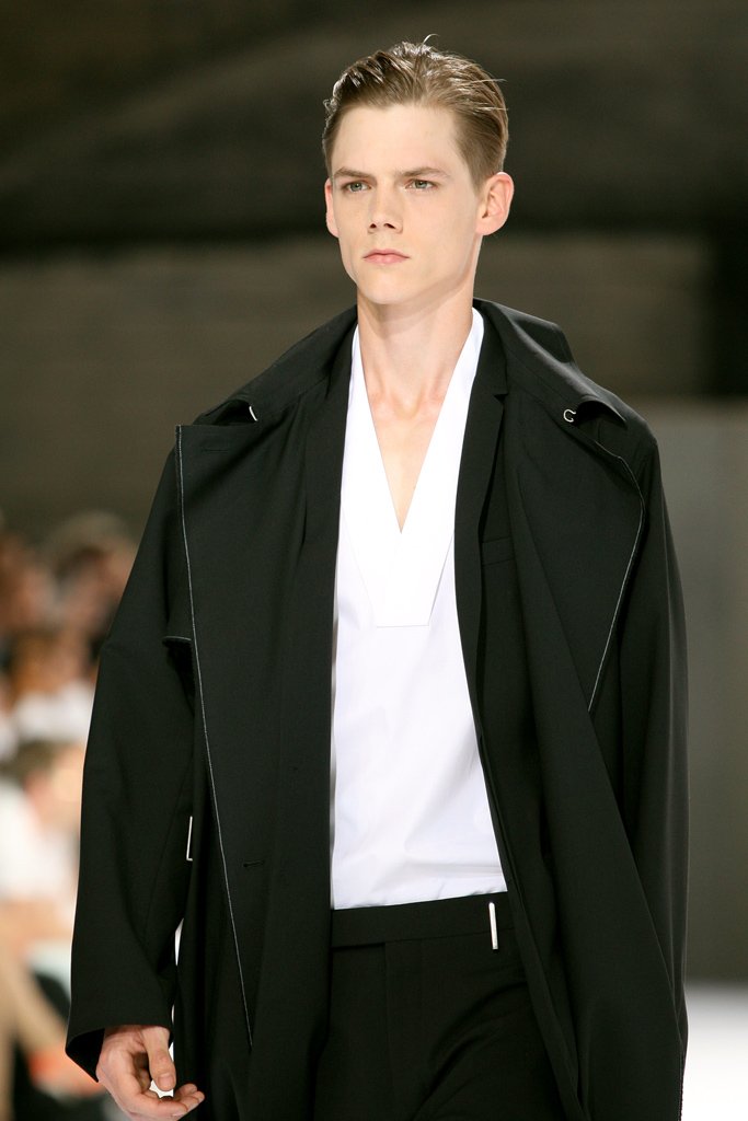 迪奥·桀傲  Dior Homme  2011春夏男装发布秀 - Paris Spring / Summer 2011 Men's