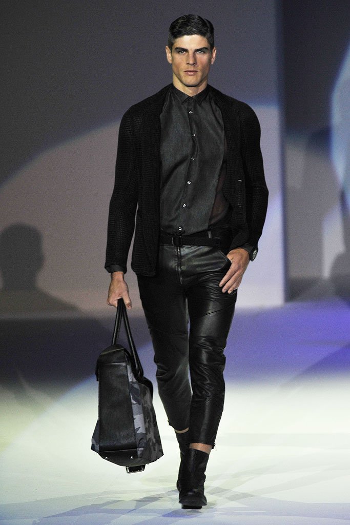 安普里奥·阿玛尼  Emporio Armani  2011春夏男装发布秀 - Milan   Spring / Summer 2011 Men's