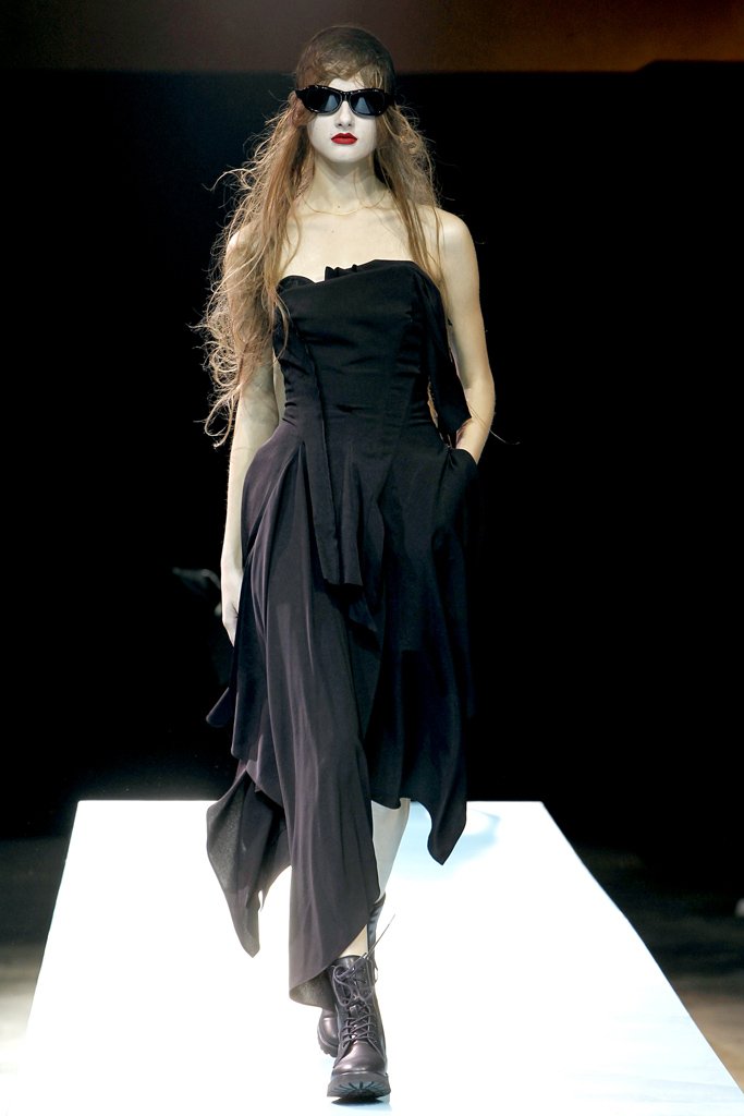  山本耀司  Yohji Yamamoto  2011春夏高级成衣系列时装发布秀 — New York Spring 2011