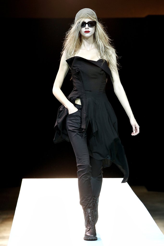  山本耀司  Yohji Yamamoto  2011春夏高级成衣系列时装发布秀 — New York Spring 2011