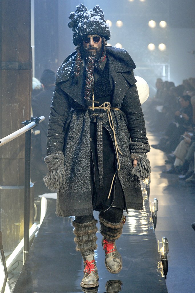 约翰·加利亚诺  John Galliano  2011秋冬系列男装发布秀 - Paris   Fall 2011 Menswear