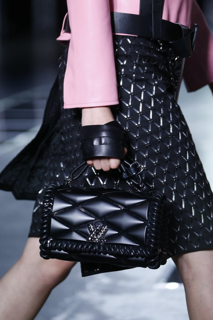 路易·威登 Louis Vuitton 2016春夏系列时装发布秀 - Paris Spring 2016