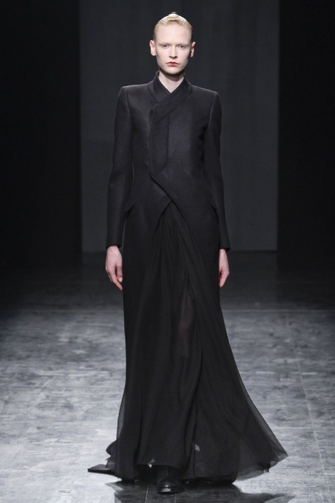 Nicolas Andreas Taralis 2012/13秋冬系列时装发布秀 -Paris Fall 2012