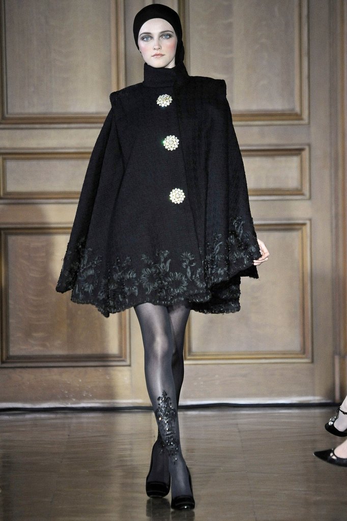 克里斯汀·拉克鲁瓦 Christian Lacroix 2009/10秋冬高级定制发布秀 - Couture Fall 2009