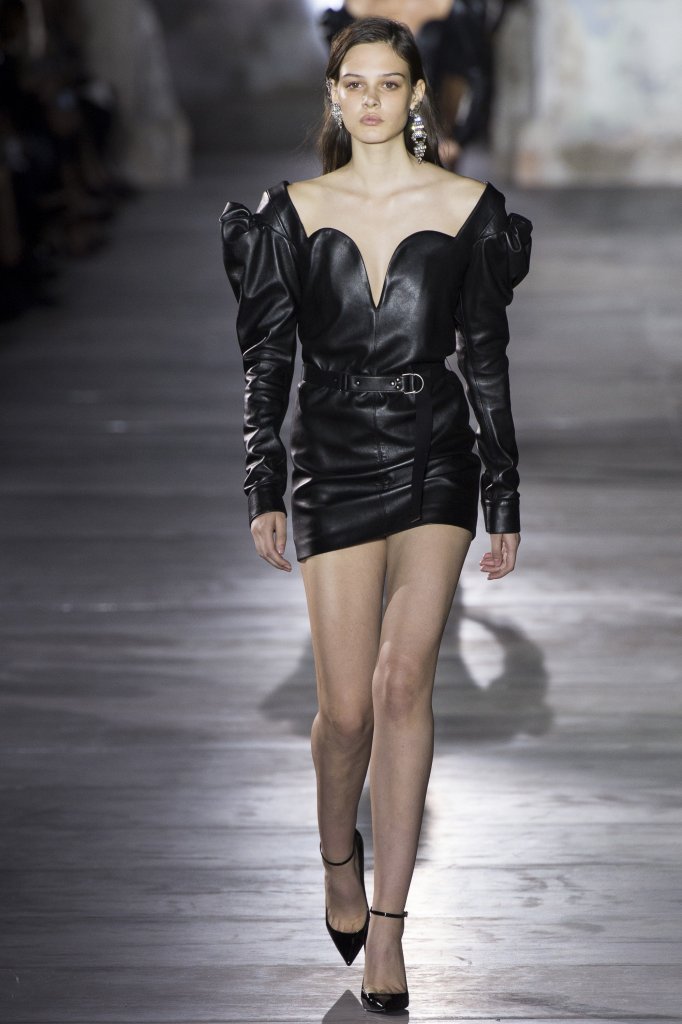 圣罗兰 Yves Saint Laurent 春夏高级成衣发布秀 Paris Spring 天天时装 口袋里的时尚指南