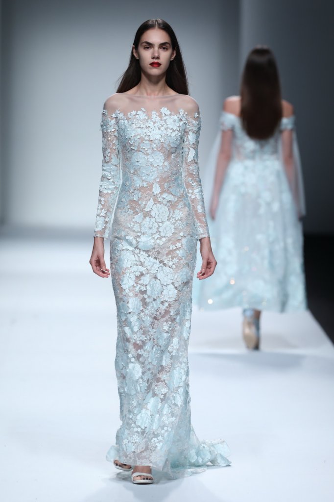 王锋 中国 上海 走秀(runway) 2017春夏 女装蕾丝裙 lace dress 女装