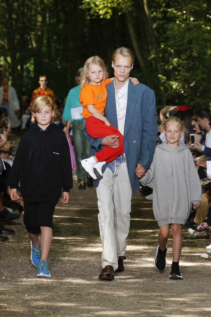 巴黎世家 Balenciaga 2018春夏男装发布秀 - Paris Spring 2018