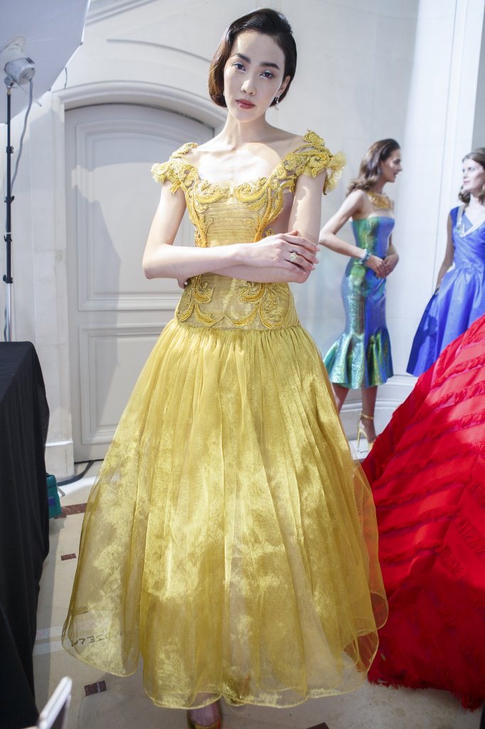 郭培 Guo Pei 2017/18秋冬高级定制发布秀(后台) - Paris Couture Fall 2017