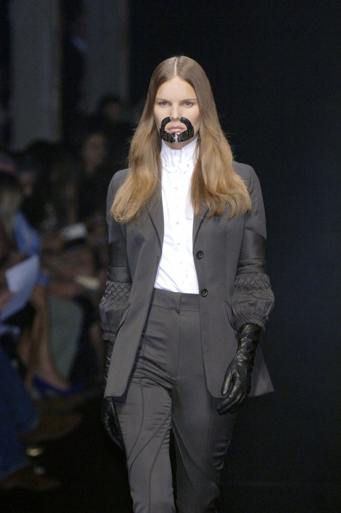 纪梵希 Givenchy 2006/07秋冬高级定制发布秀 - Paris Fall 2006