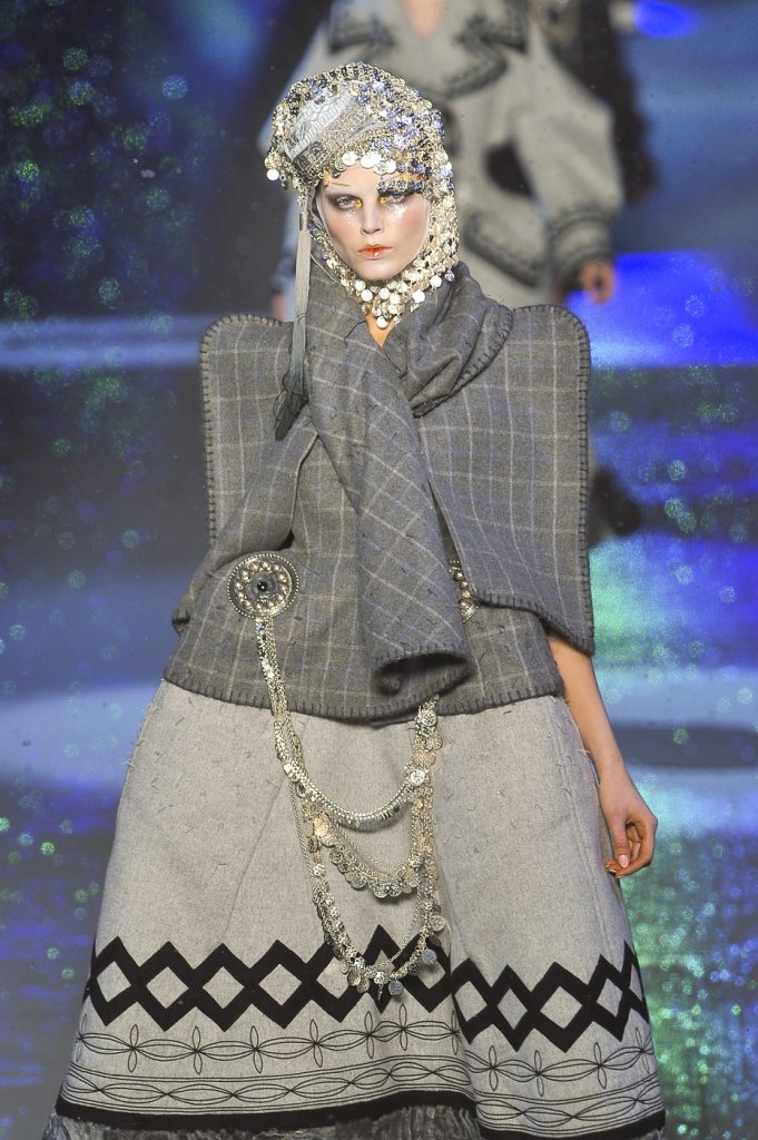 约翰·加利亚诺 John Galliano 2009/10秋冬高级成衣发布秀 - Paris Fall 2009