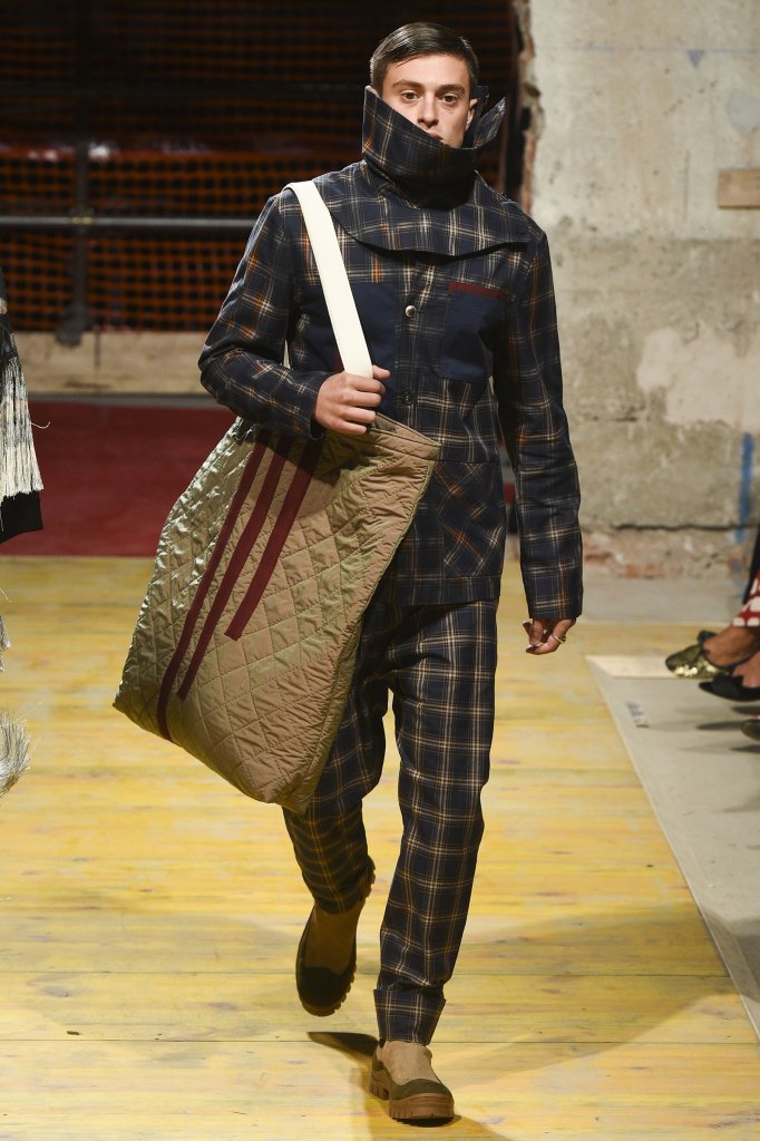 安东尼奥·马拉斯 Antonio Marras 2018春夏高级成衣发布秀 - Milan Spring 2018