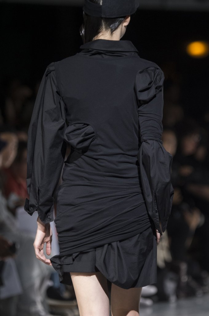 山本耀司 Yohji Yamamoto 2018春夏高级成衣发布秀(细节) - Paris Spring 2018