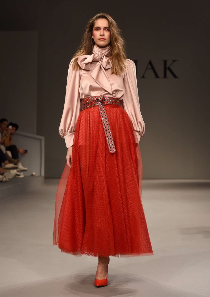 kojak 2018春夏婚纱礼服发布秀 dubai spring 2018 天天时装-口袋