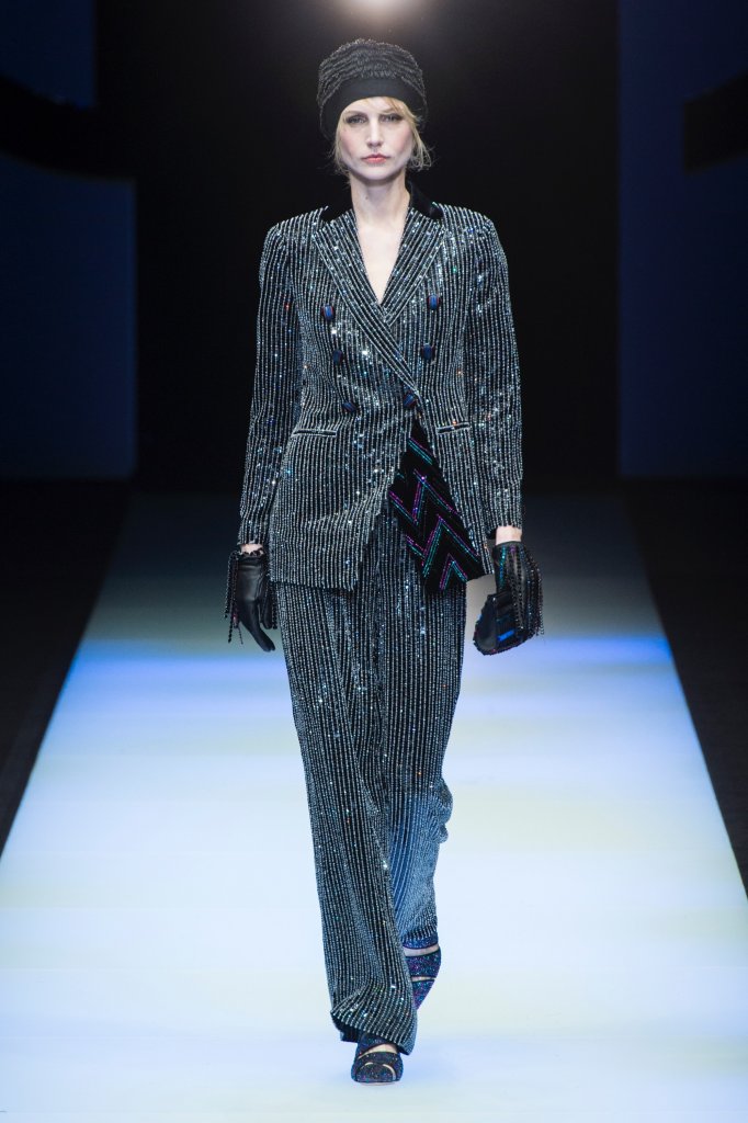 armani 2018/19秋冬高级成衣发布秀 milan fall 2018-天天时装-口袋