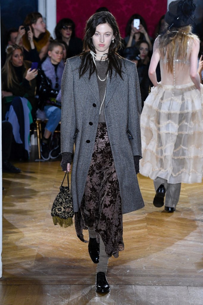 约翰·加利亚诺 John Galliano 2018/19秋冬高级成衣发布秀 - Paris Fall 2018