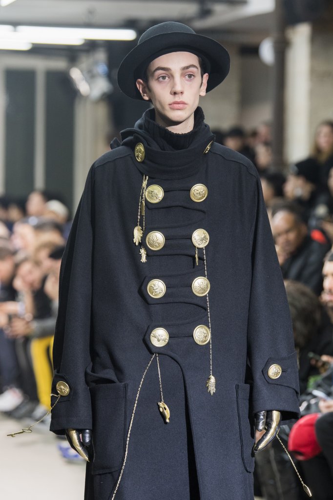 山本耀司 Yohji Yamamoto 2019/20秋冬男装发布秀(细节) - Paris Fall 2019