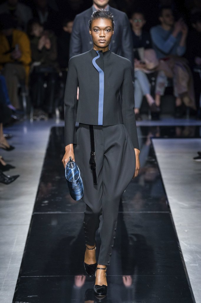 乔治·阿玛尼 Giorgio Armani 2019/20秋冬高级成衣秀 - Milan Fall 2019