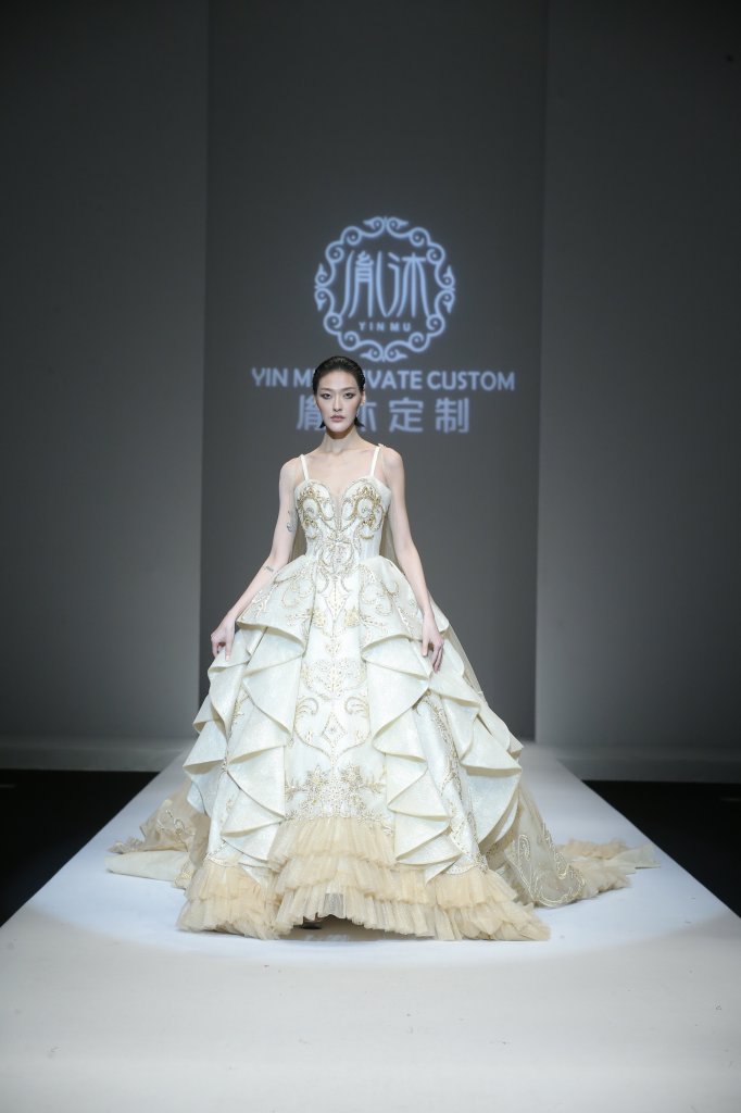 胤沐·姜伟 2021春夏婚纱礼服秀 - Beijing Spring 2021