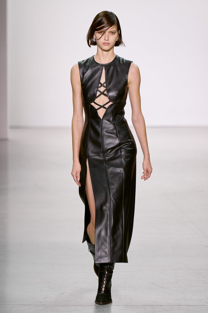 普拉巴·高隆 Prabal Gurung 2022/23秋冬高级成衣秀 - New York Fall 2022