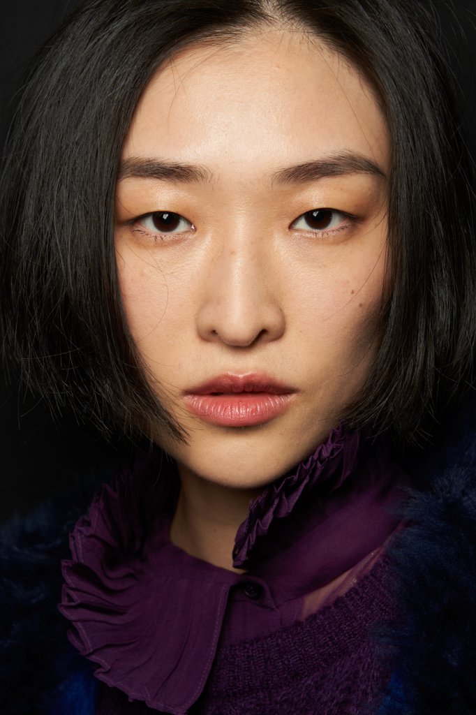 阿尔伯特-菲尔蒂 Alberta Ferretti 2022/23秋冬高级成衣秀(后台妆容) - Milan Fall 2022