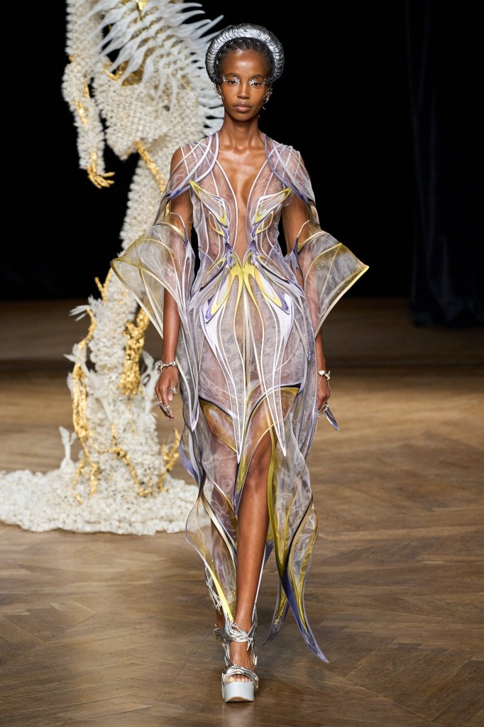 艾里斯·范·荷本 Iris van Herpen 2022/23秋冬高级定制秀 - Couture Fall 2022