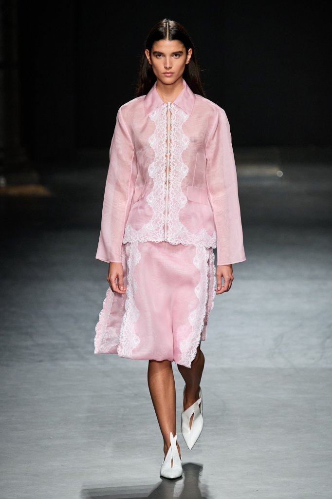 克里斯托弗·凯恩 Christopher Kane 2023春夏高级成衣秀 - London Spring 2023