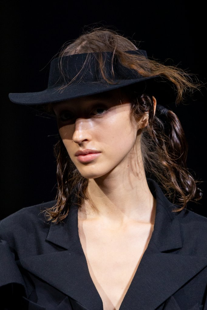 山本耀司 Yohji Yamamoto 2023春夏高级成衣秀(细节) - Paris Spring 2023