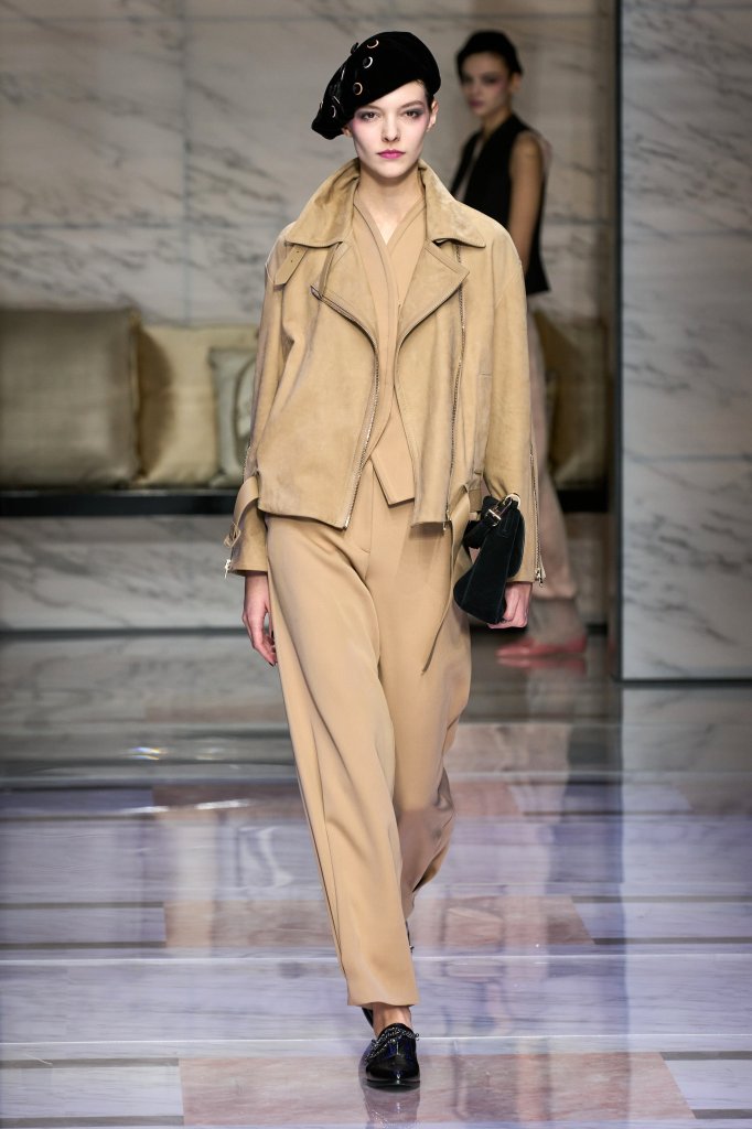 乔治·阿玛尼 Giorgio Armani 2023/24秋冬高级成衣秀 - Milan Fall 2023