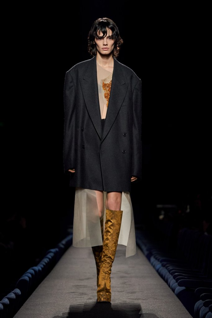 德赖斯·范诺顿 Dries Van Noten 2023/24秋冬高级成衣秀 - Paris Fall 2023