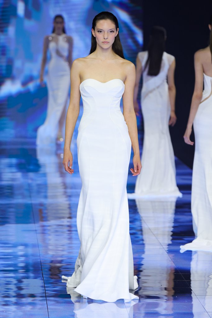 Atelier Pronovias 2024春夏婚纱礼服秀 - Barcelona Bridal 2024