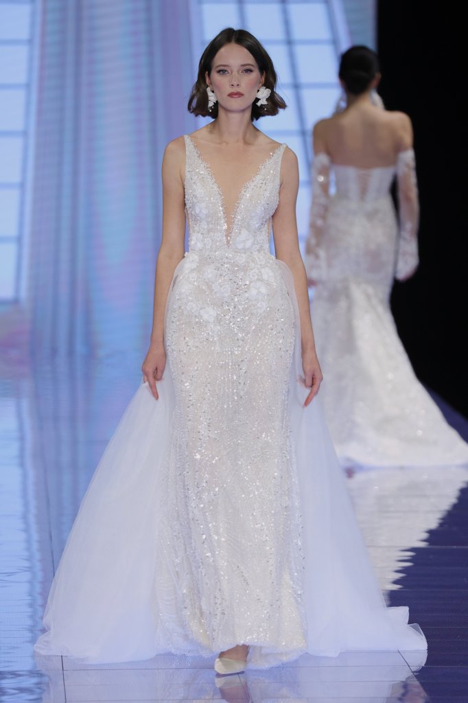 Eva Lendel 2024春夏婚纱礼服秀 - Barcelona Bridal 2024