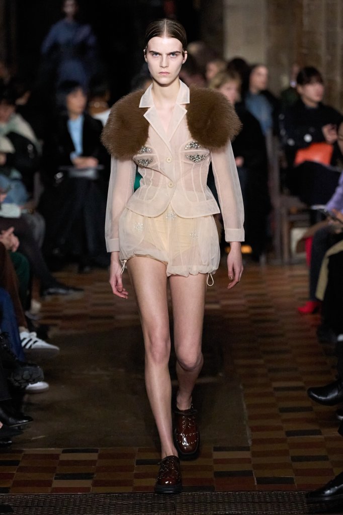 西蒙娜·罗莎 Simone Rocha 2024/25秋冬高级成衣秀 - London Fall 2024