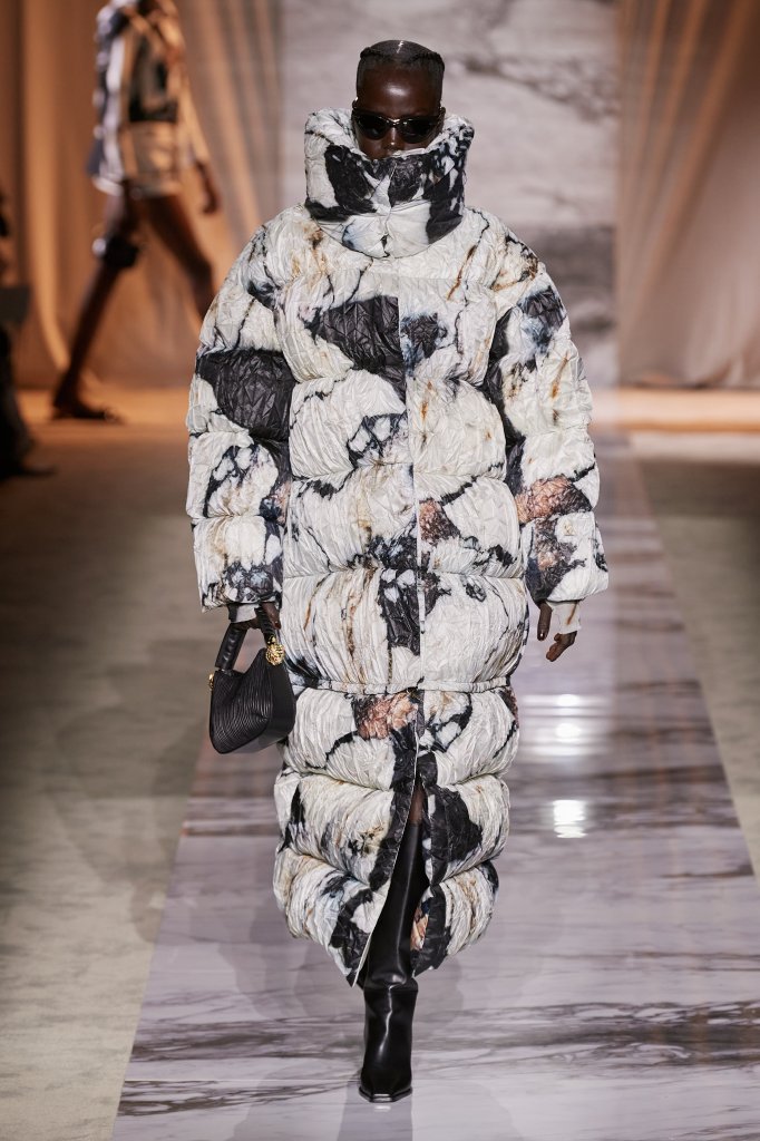 罗伯特·卡沃利 Roberto Cavalli 2024/25秋冬高级成衣秀 - Milan Fall 2024